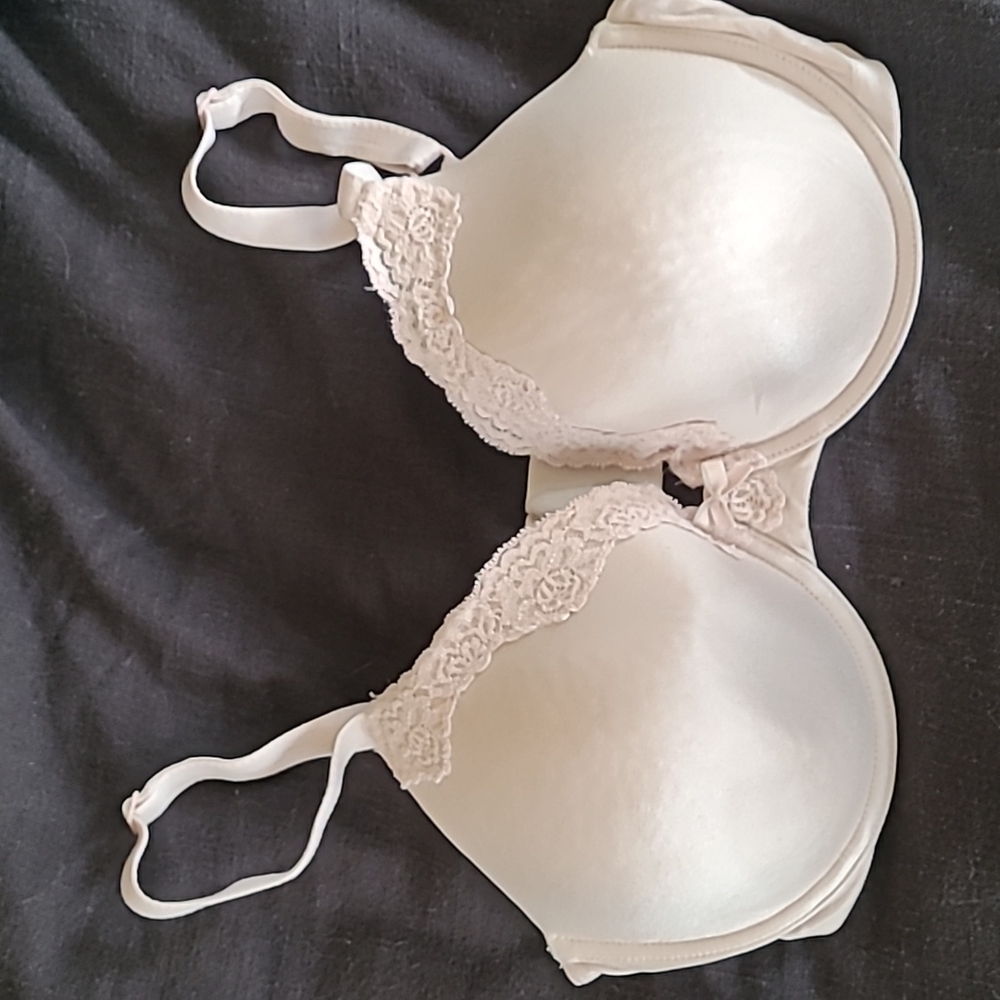 Maidenform nude bra